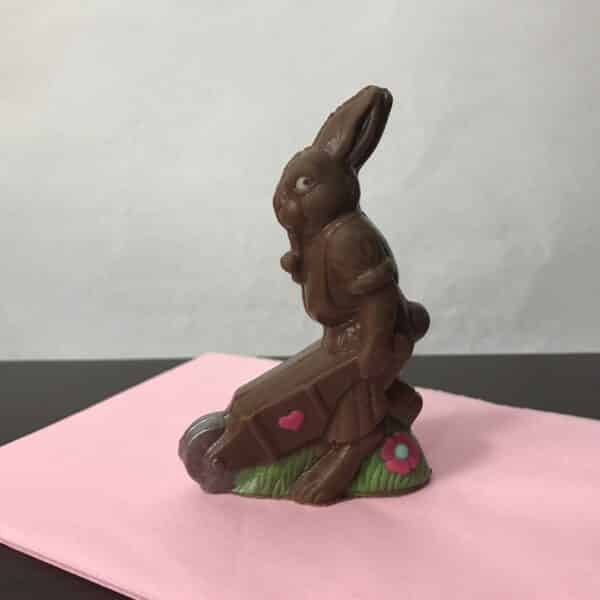 Conejo Carretilla Pequeño de Chocolate